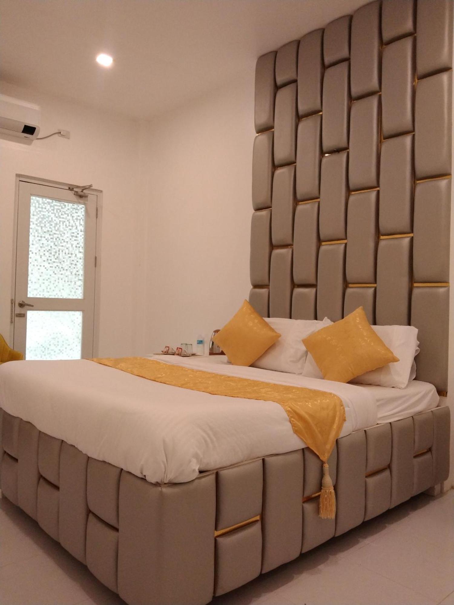 Siquijor Island Castle Resort Lazi Extérieur photo